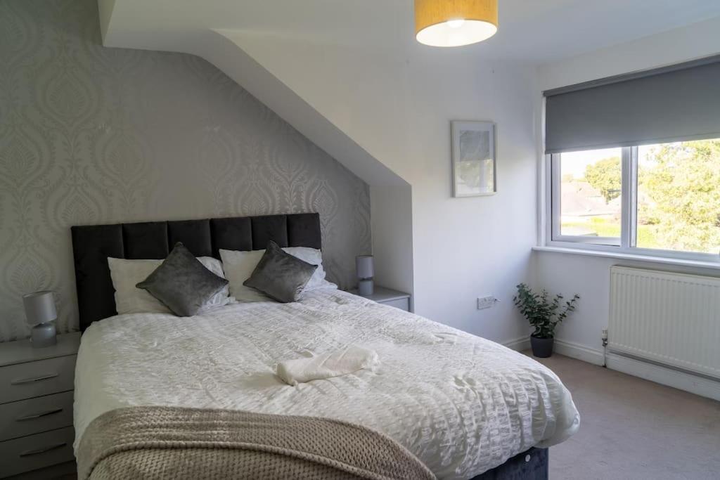 Spacious 15 Guest Home With 9 Beds In Shirley Solihull Luaran gambar