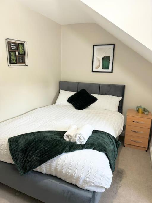 Spacious 15 Guest Home With 9 Beds In Shirley Solihull Luaran gambar