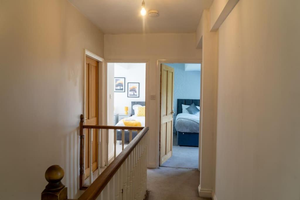 Spacious 15 Guest Home With 9 Beds In Shirley Solihull Luaran gambar
