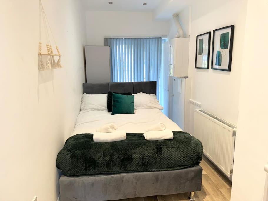 Spacious 15 Guest Home With 9 Beds In Shirley Solihull Luaran gambar