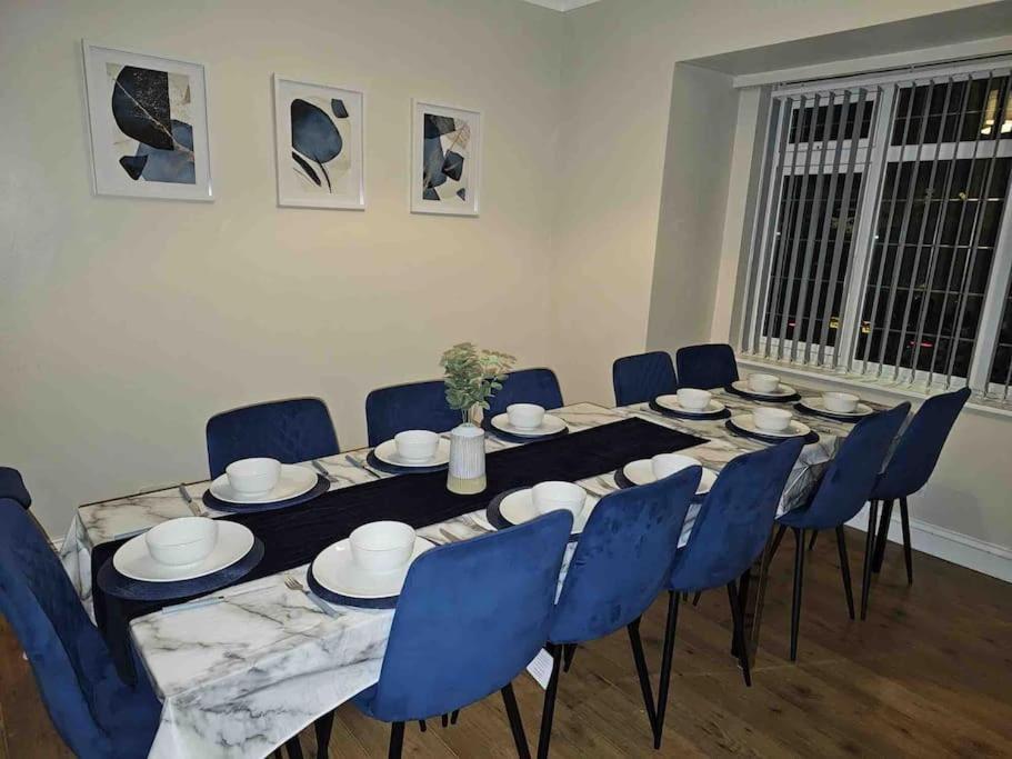 Spacious 15 Guest Home With 9 Beds In Shirley Solihull Luaran gambar