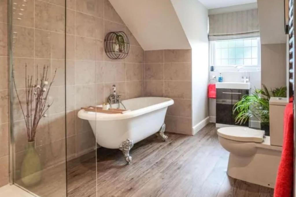 Spacious 15 Guest Home With 9 Beds In Shirley Solihull Luaran gambar